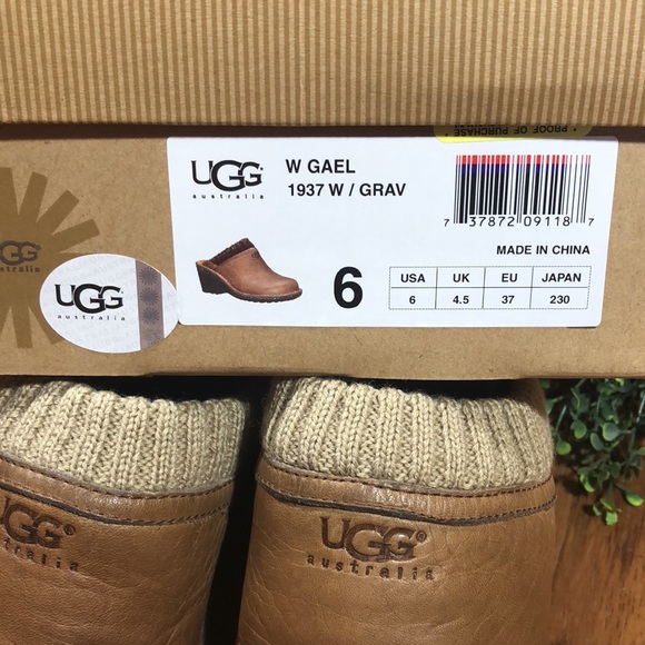 Ugg Gael Chestnut Leather & Shearling Mule Clogs 6 - Picture 9 of 10